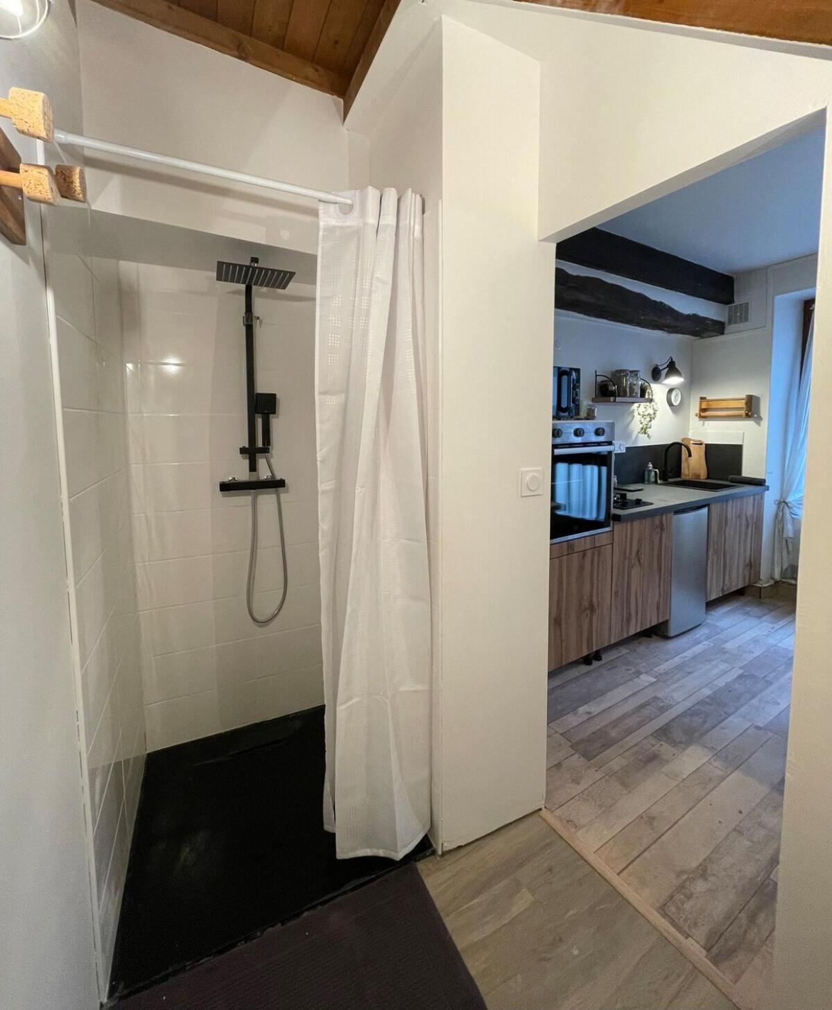 "La Petite Maison" Triplex Au Centre Ville - Les Terres Du Roy Avallon Esterno foto