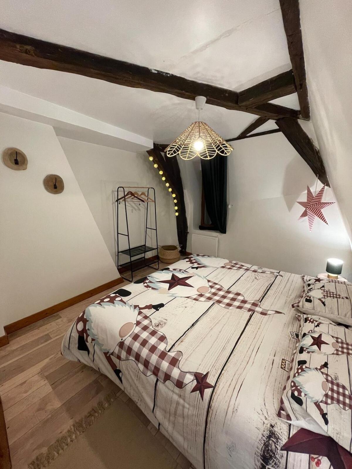 "La Petite Maison" Triplex Au Centre Ville - Les Terres Du Roy Avallon Esterno foto